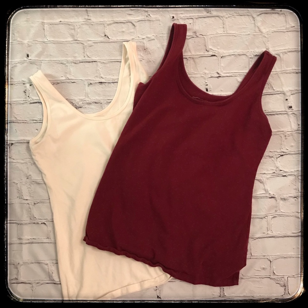 Maurices Set of Two Large Tank Tops